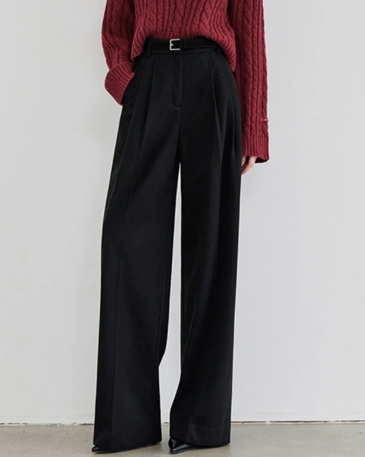 Black Natural Waisted Straight Pants - konjwa