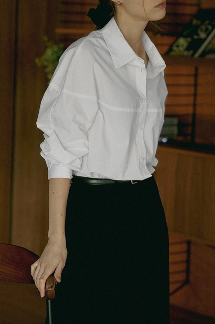 Line Cut Collared Cotton Blouse - konjwa