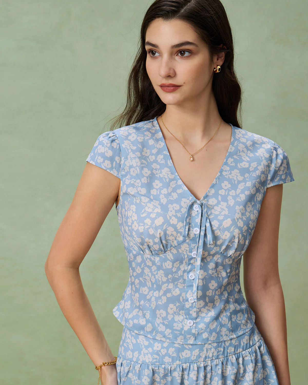 Blue Floral V-Neck Blouse - konjwa