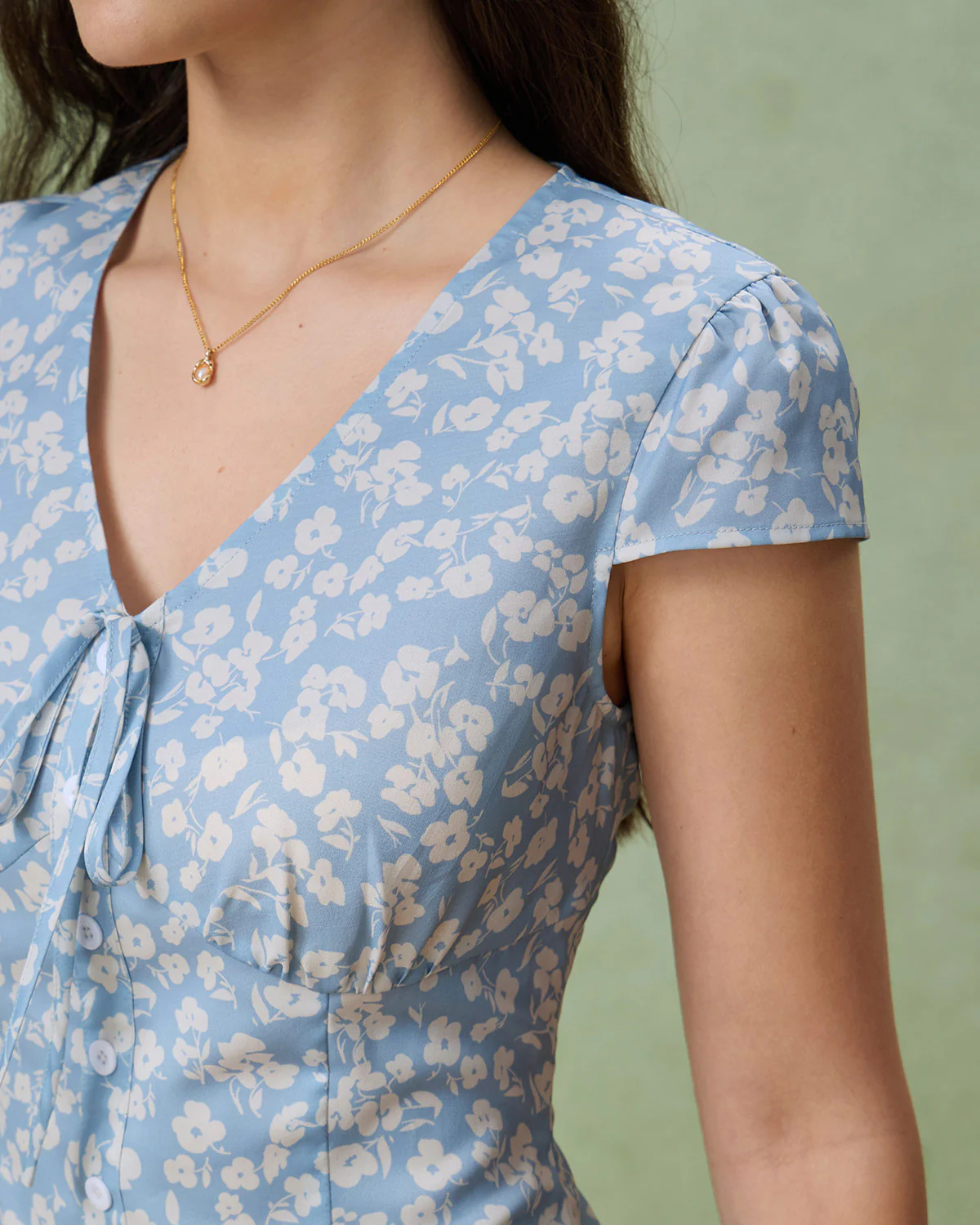 Blue Floral V-Neck Blouse - konjwa