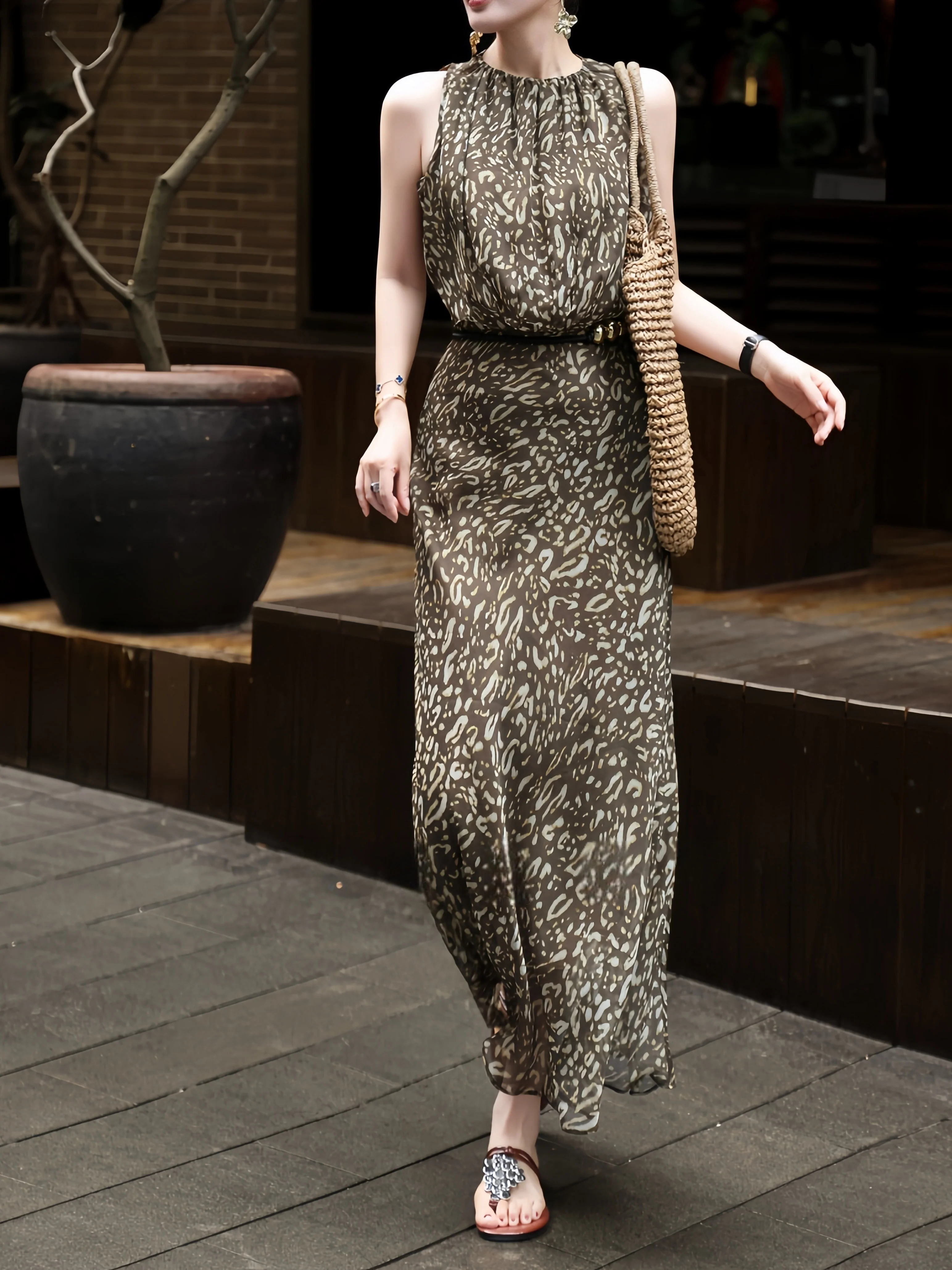 French Elegant Leopard Print Maxi Dress – Sleeveless Cinched Waist Flowing Summer Dress - konjwa